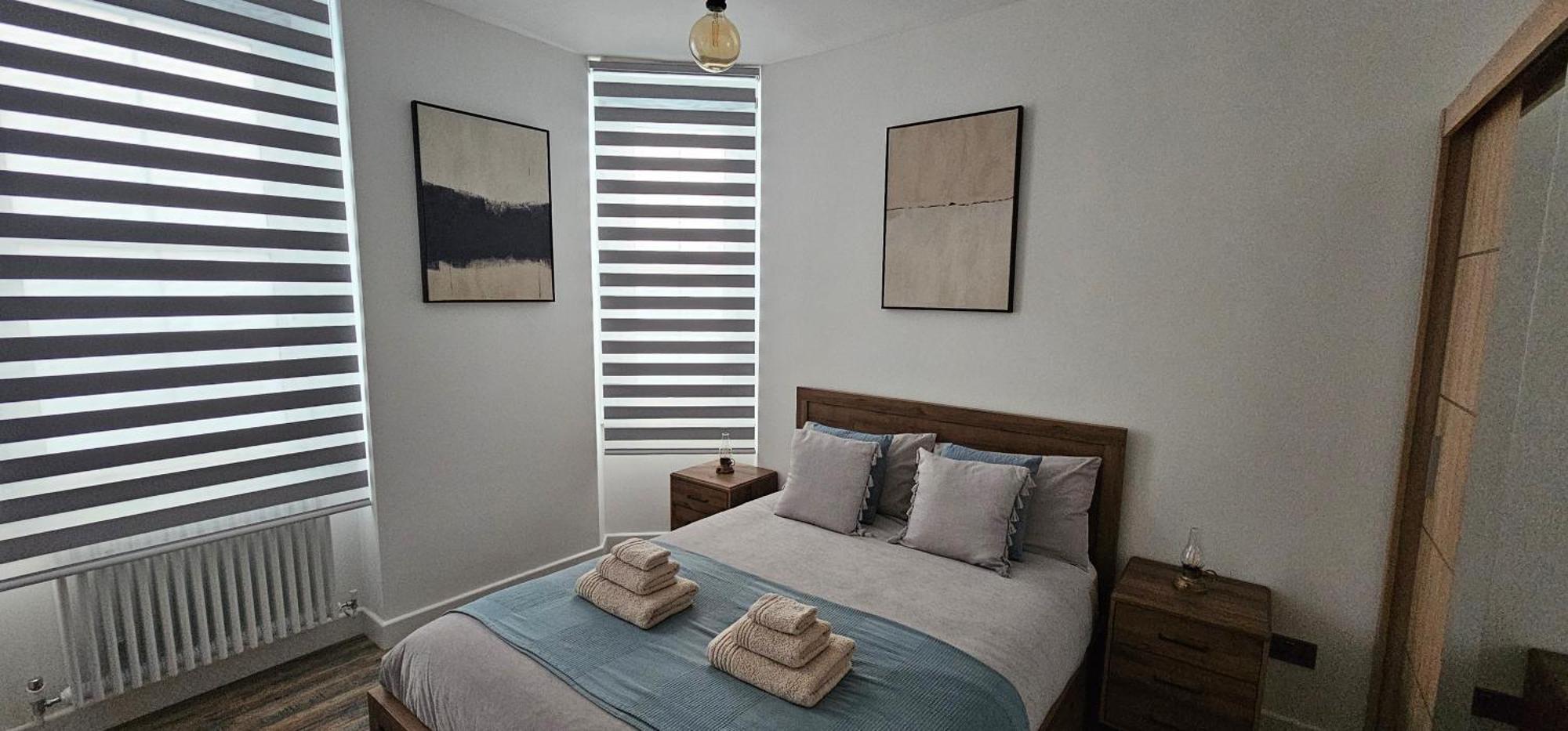 Tower Bridge Spacious King Bedroom With Extra Large Windows London Exterior photo